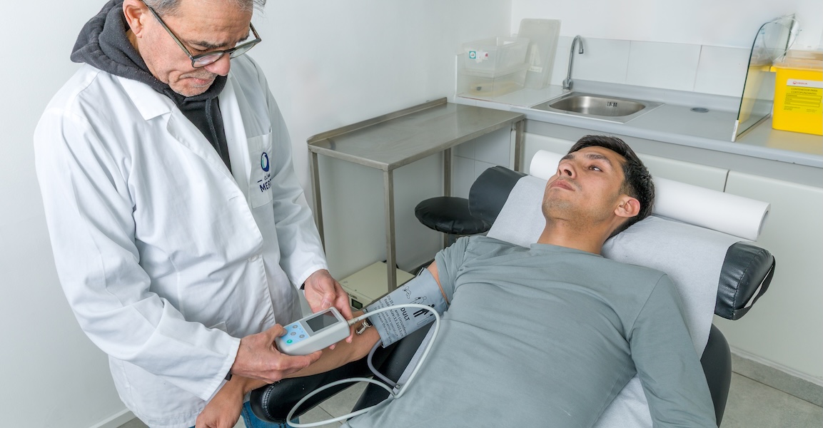 holter de presión arterial de urgencia