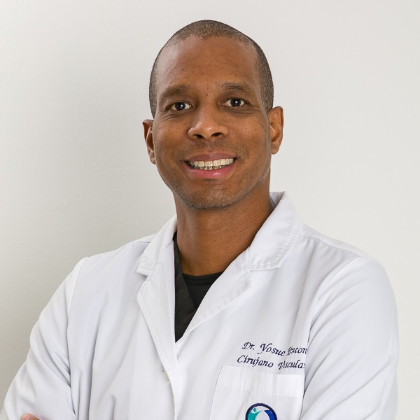 cirujano vascular para tratar várices