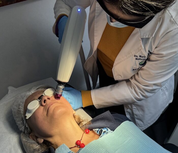 Arrugas Finas y Arrugas con tratamiento médico