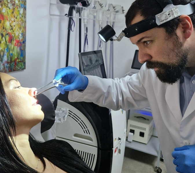 Taponamiento Nasal Anterior médico otorrino