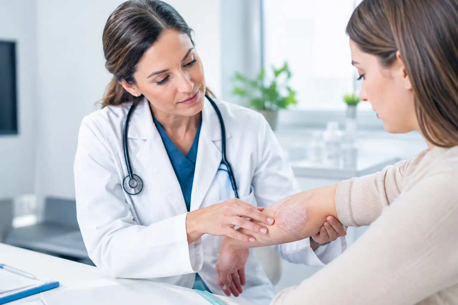 ¿La psoriasis tiene cura? Tratamientos y control